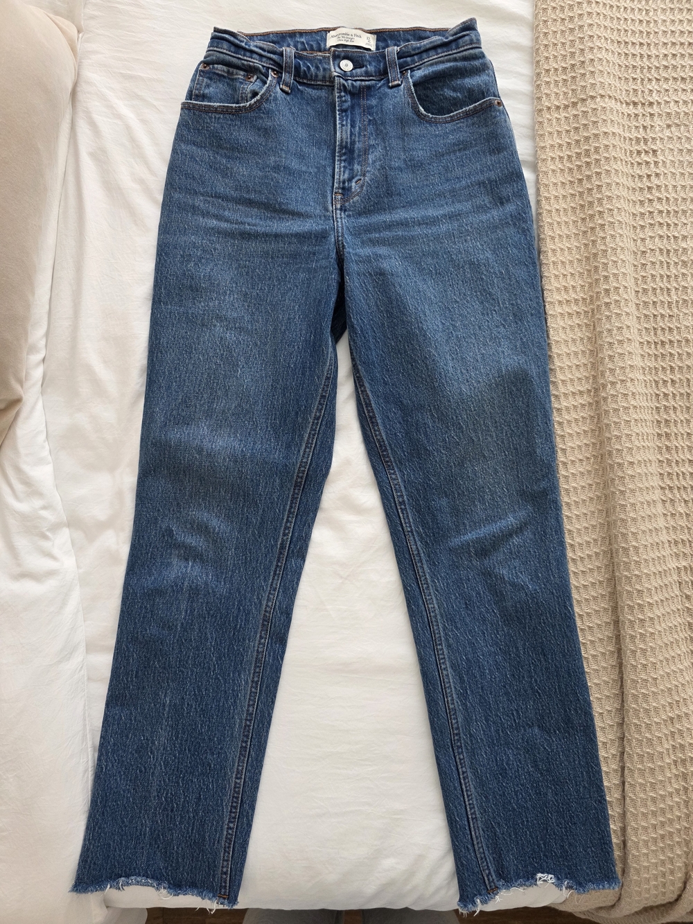 Abercrombie & Fitch 90s Straight-Leg Ultra High Rise Jeans - Curve Love